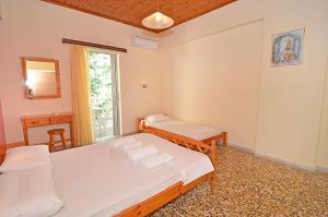 Levante taverna studios