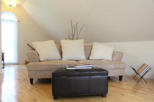 La Maison Jaune DEastman