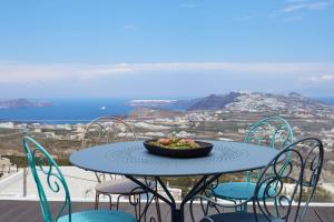 White & Co. La Torre Suites Santorini Greece