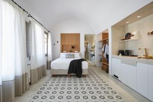 White & Co. La Torre Suites Santorini Greece