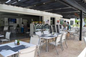 Aligio Beachfront Paradise