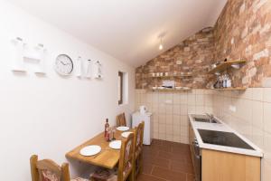 House Paklenica Stone I