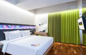 MaxOneHotels at Dharmahusada Surabaya