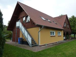 Beautiful Apartment near Forest in Ahrenshagen