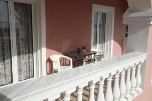 Paradiso Hotel Corfu Sea View Apartments with Pool in Ipsos