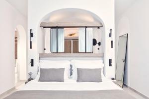 Canaves Oia Epitome - Small Luxury Hotels of the World Santorini Greece