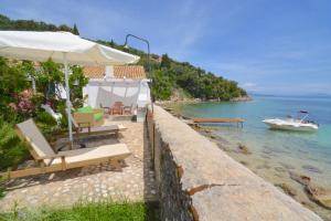 Nissaki Olive Press Villas