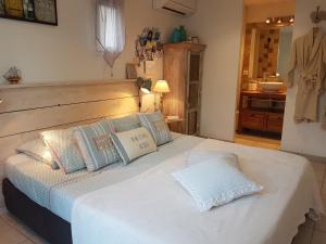 B&B / Chambres d'hotes Jolie petite suite Cote d'Azur. : photos des chambres
