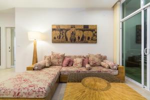 The Palm at Veloche Group by Lofty