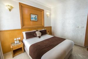 Junior Suite (3 Adults) room in Zahrat Al Jabal