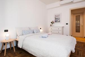 Casa Libertà - Downtown Modern Apartment with Airconditioning