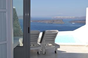 Maison Des Lys - Luxury Suites Santorini Greece