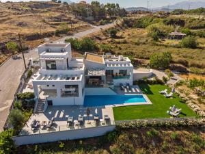 Eolia Iconic Villa, walking distance to the beach, By ThinkVilla