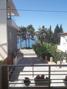One-Bedroom Apartment with Sea View (5 Adults) room in Apartments Vretenicic