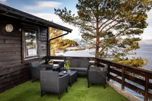 Apartment with Sea View room in Krokane Camping Florø