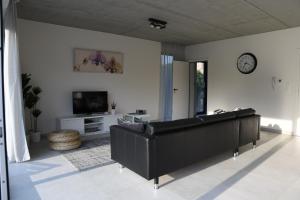 Three-Bedroom Apartment room in BeHome Dilbeek