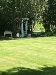 Marthas Vineyard B & B
