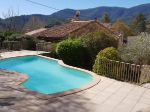 Maisons de vacances Charming villa in Meounes-les-Montrieux with private pool : photos des chambres