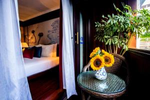 Bhaya Legend Cruises