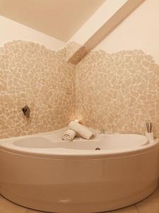 Double Room with Spa Bath
