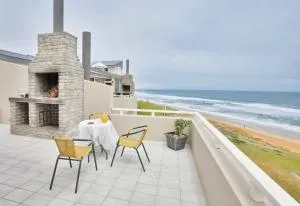 First Group Desert Rose - Kaap Kruis