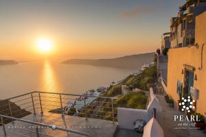 Pearl on the Cliff Hotel & Suites Santorini Greece