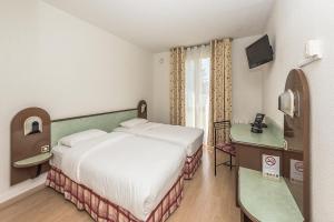 Hotels Hostellerie Saint Vincent Beauvais Aeroport : photos des chambres