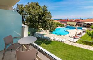 Double Room with Pool View