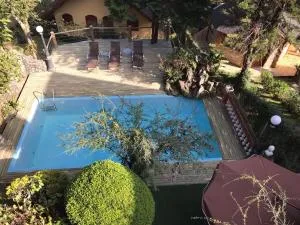 Hospedagem Casadalee chalé com piscina privativa aquecida e Apartamento sem piscina - 蒙特韦尔迪