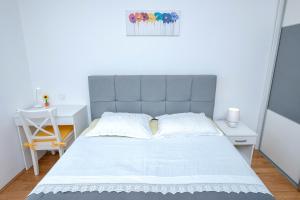 Citta Vecchia Apartment modern and cosy apartment with magnificent harbour view