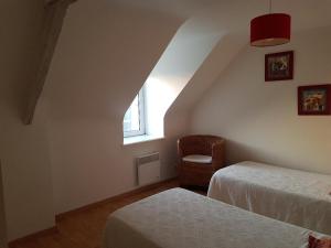 Maisons de vacances Le Clos de Tregalet : Maison 4 Chambres