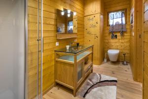 Chalets Gite&Spa le Montagnard : photos des chambres