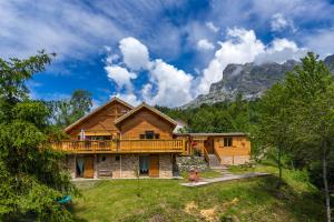 Chalets Gite&Spa le Montagnard : photos des chambres