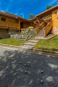 Chalets Gite&Spa le Montagnard : photos des chambres