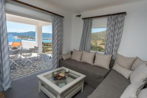 SkiNAmmos Eco Villas Evia Greece