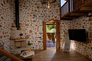 Seafront Villa Kallia & George, By IdealStay Experience