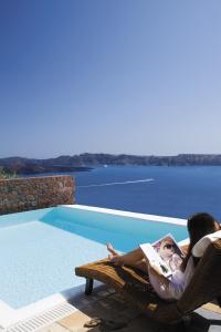 Maison Des Lys - Luxury Suites Santorini Greece