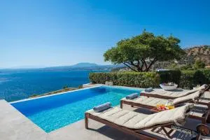 Helidoni Hill seaview family villa - Palaiokastro