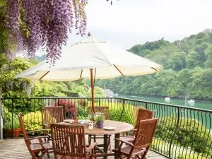 Elphinstone - Wembury