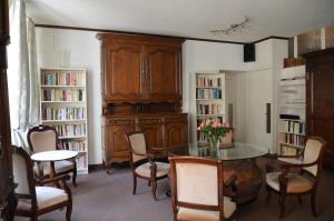 Hotels Hotel et Studios d'Orfeuil : photos des chambres