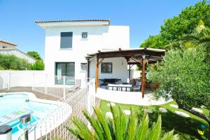 Chalet La Grande Motte Villa 4* à 250m des plages La Grande Motte France