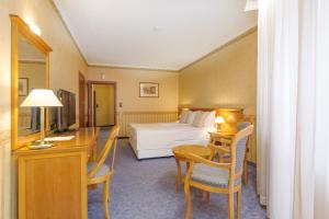 Deluxe Double Room room in Hotel Downtown