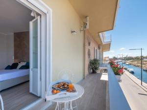 Deluxe Double Room with Balcony and View