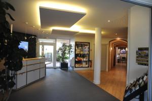 Hotels The Originals Boutique, Hotel Admiral's, Les Sables-d'Olonne : photos des chambres