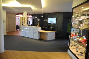 Hotels The Originals Boutique, Hotel Admiral's, Les Sables-d'Olonne : photos des chambres