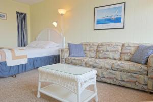 Queen Studio room in The Crossings Ocean City