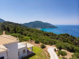 Villa Vardia-Amazing Seaviews with heated pool Corfu Greece