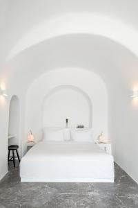 Chelidonia Luxury Suites Santorini Greece