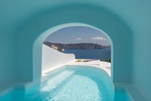 Chelidonia Luxury Suites Santorini Greece