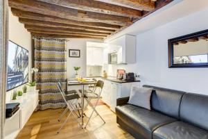 Appartements Quiet, Cozy, Design Apartment in Paris : photos des chambres